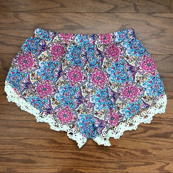 LF Boho Patterned Shorts - Picture 4 of 5